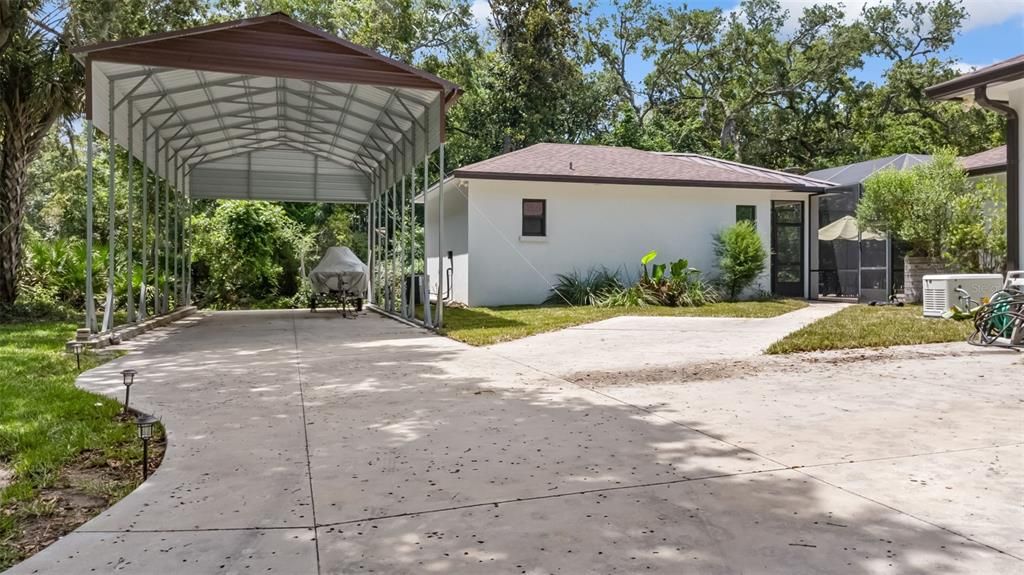 For Sale: $1,200,000 (5 beds, 4 baths, 2867 Square Feet)