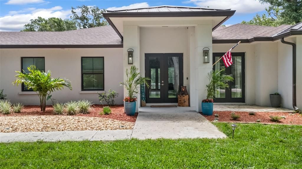 For Sale: $1,200,000 (5 beds, 4 baths, 2867 Square Feet)