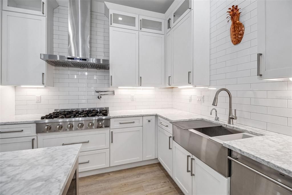 For Sale: $1,200,000 (5 beds, 4 baths, 2867 Square Feet)