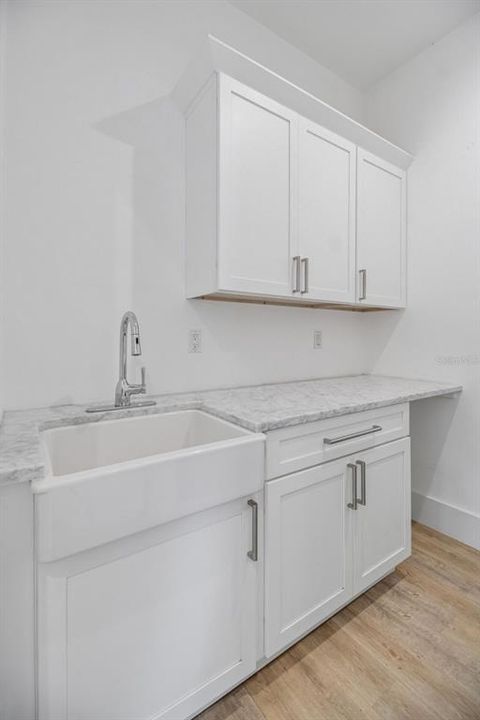 For Sale: $1,200,000 (5 beds, 4 baths, 2867 Square Feet)