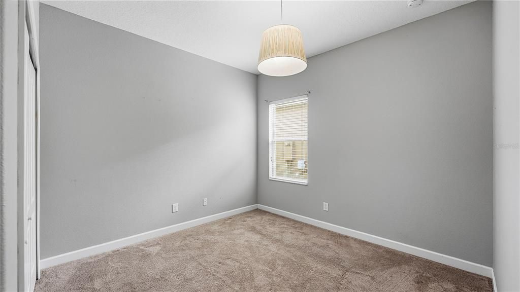 Activo con contrato: $555,990 (4 camas, 3 baños, 2420 Pies cuadrados)