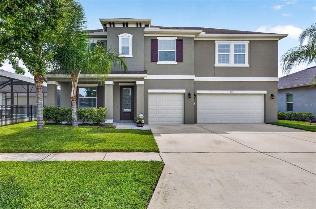 For Sale: $750,000 (5 beds, 3 baths, 3173 Square Feet)
