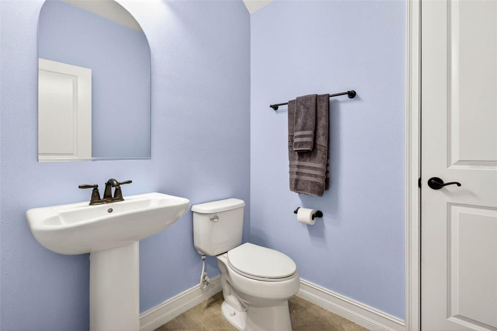For Sale: $750,000 (5 beds, 3 baths, 3173 Square Feet)