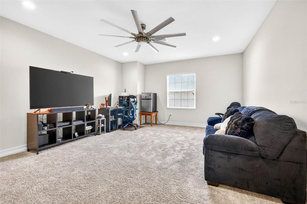 For Sale: $750,000 (5 beds, 3 baths, 3173 Square Feet)