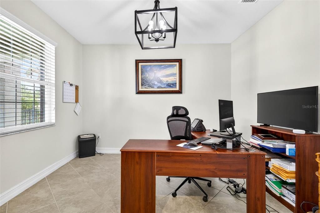 For Sale: $750,000 (5 beds, 3 baths, 3173 Square Feet)