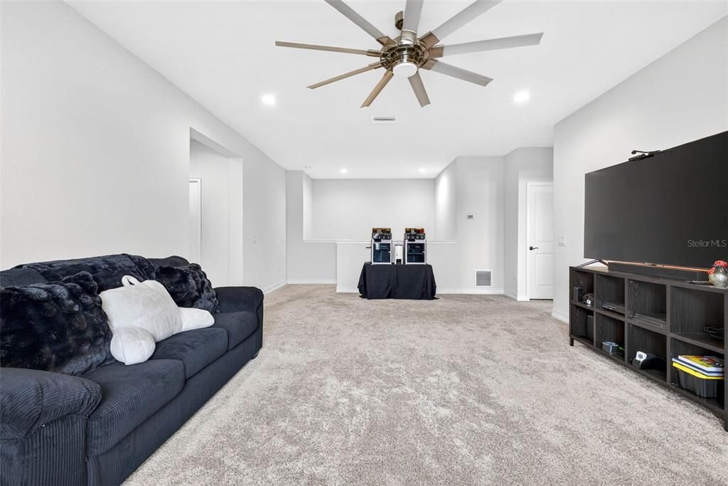 For Sale: $750,000 (5 beds, 3 baths, 3173 Square Feet)