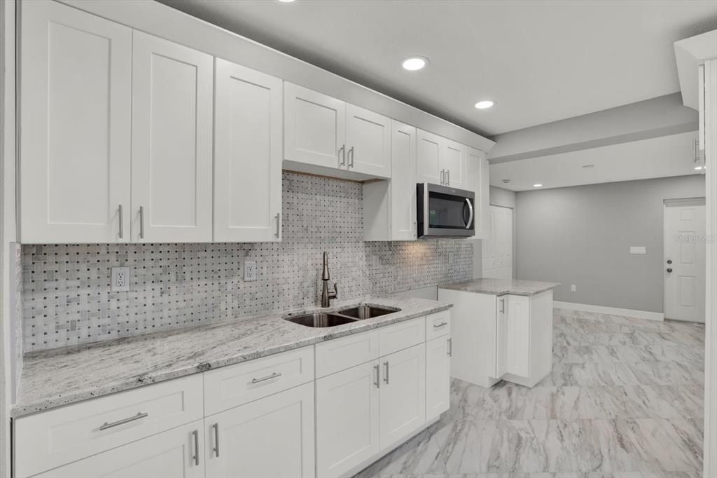 For Sale: $299,000 (3 beds, 2 baths, 1176 Square Feet)