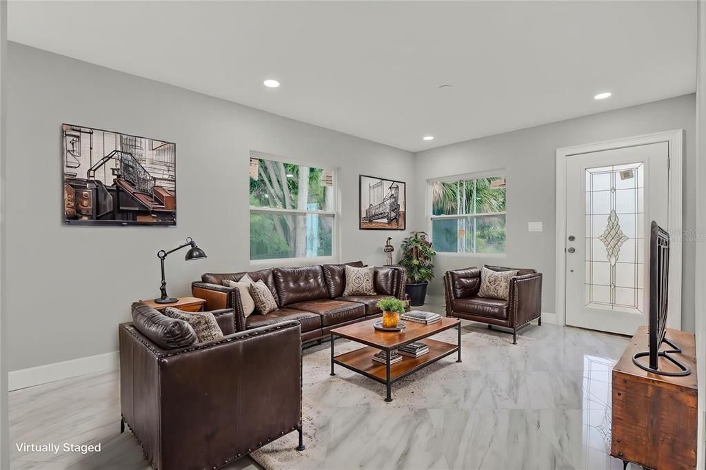 For Sale: $299,000 (3 beds, 2 baths, 1176 Square Feet)