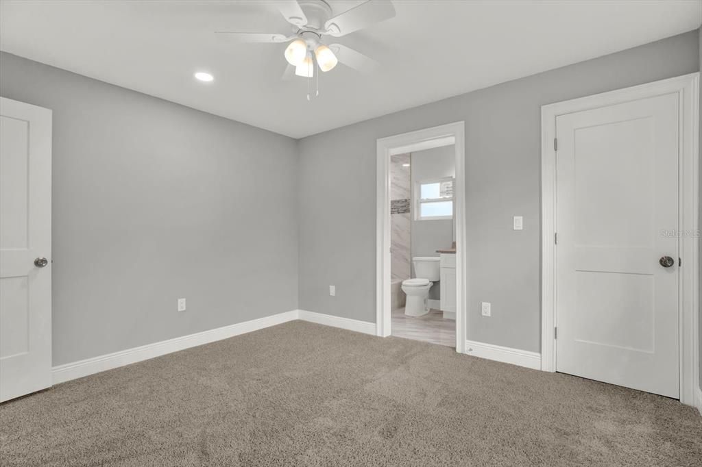 For Sale: $299,000 (3 beds, 2 baths, 1176 Square Feet)