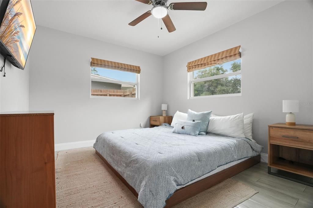 For Sale: $519,000 (4 beds, 2 baths, 1564 Square Feet)