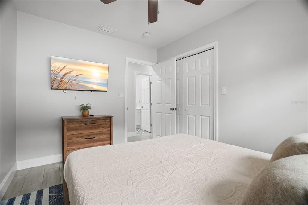 For Sale: $519,000 (4 beds, 2 baths, 1564 Square Feet)