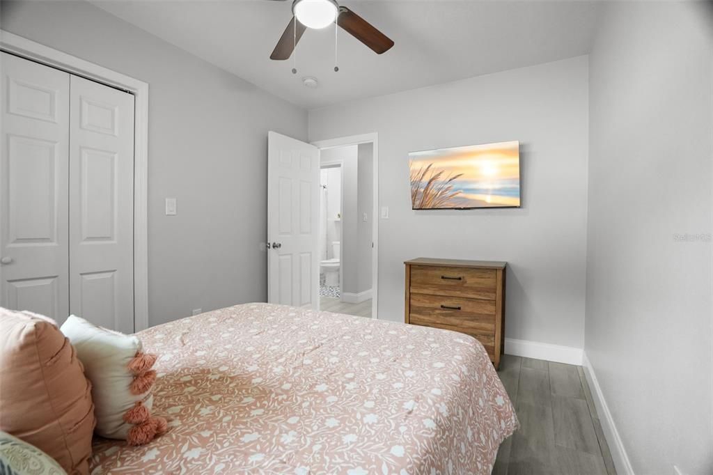 For Sale: $519,000 (4 beds, 2 baths, 1564 Square Feet)