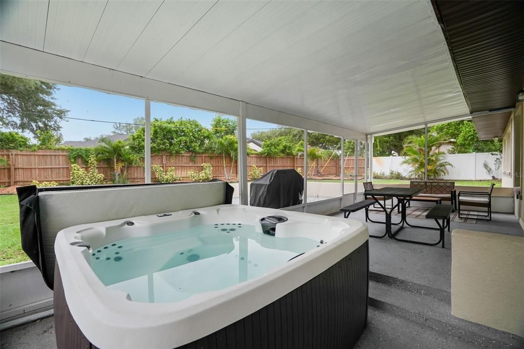 For Sale: $519,000 (4 beds, 2 baths, 1564 Square Feet)
