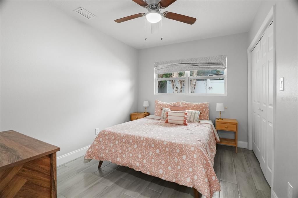 For Sale: $519,000 (4 beds, 2 baths, 1564 Square Feet)