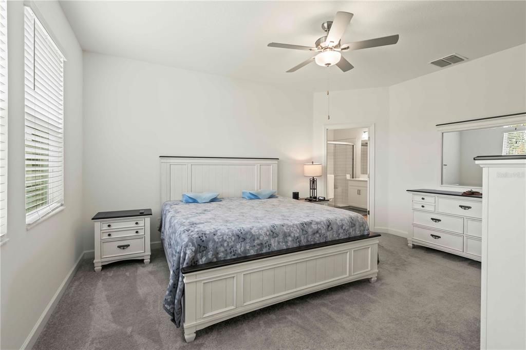 For Sale: $359,900 (2 beds, 2 baths, 1783 Square Feet)