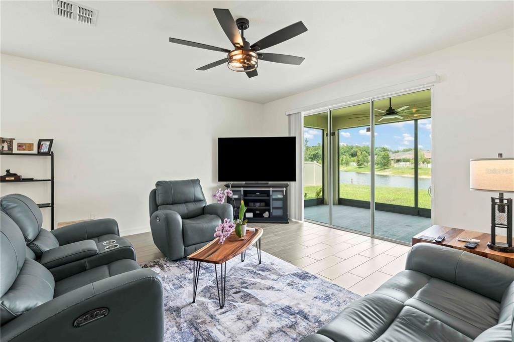 For Sale: $359,900 (2 beds, 2 baths, 1783 Square Feet)