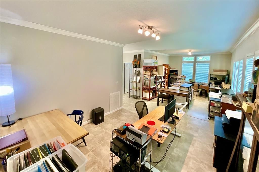 For Sale: $334,900 (3 beds, 2 baths, 2115 Square Feet)