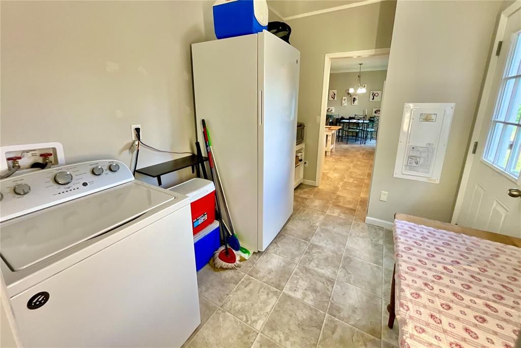 For Sale: $334,900 (3 beds, 2 baths, 2115 Square Feet)