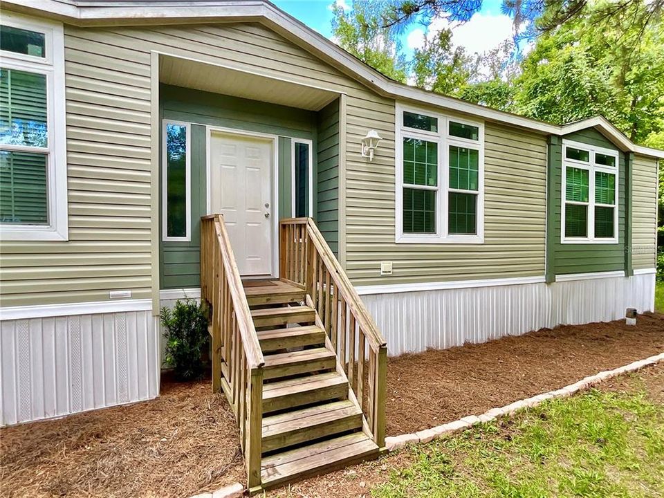 For Sale: $334,900 (3 beds, 2 baths, 2115 Square Feet)