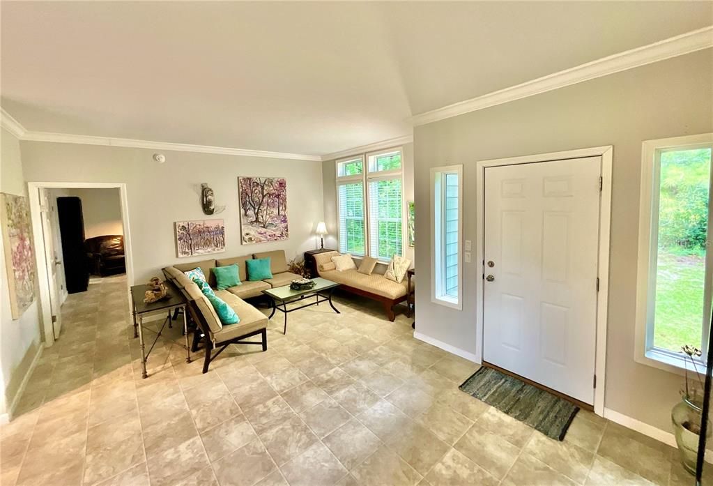 For Sale: $334,900 (3 beds, 2 baths, 2115 Square Feet)