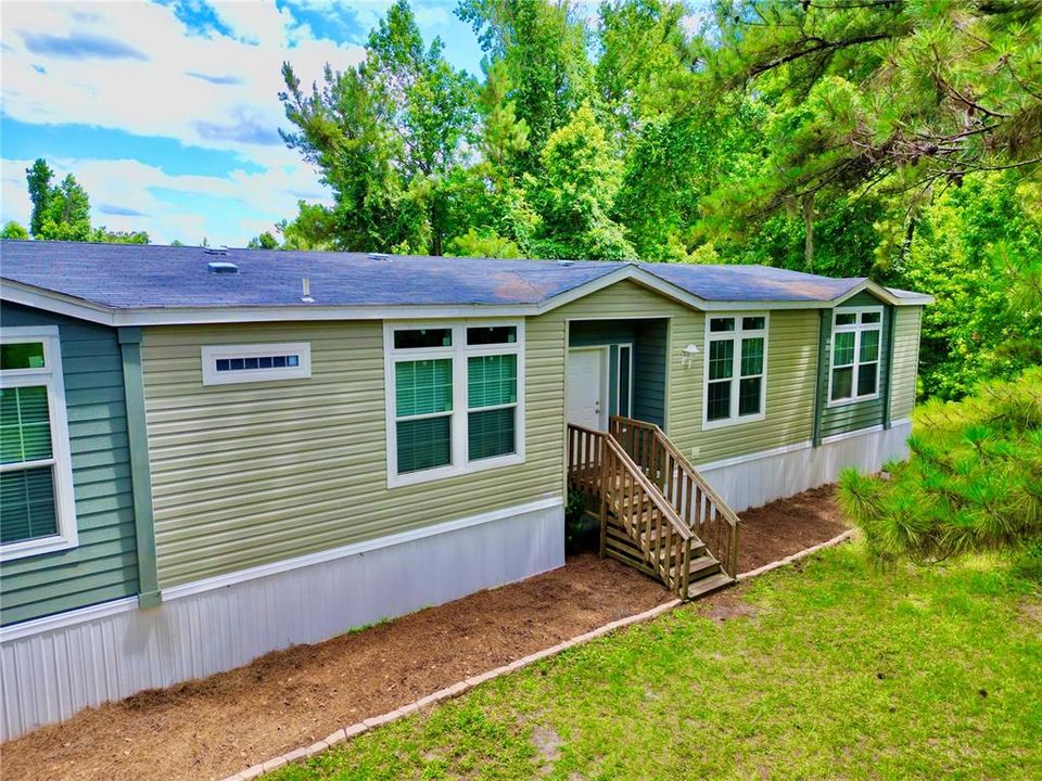 For Sale: $334,900 (3 beds, 2 baths, 2115 Square Feet)