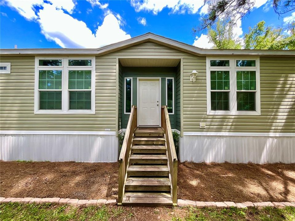For Sale: $334,900 (3 beds, 2 baths, 2115 Square Feet)
