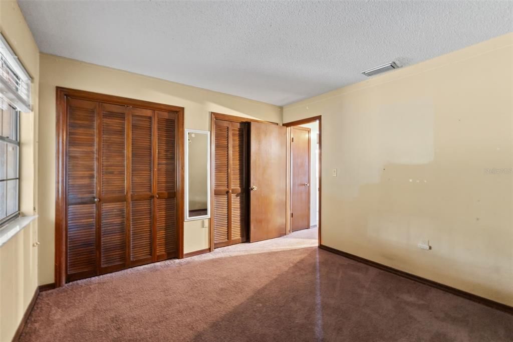 En Venta: $235,000 (3 camas, 2 baños, 1302 Pies cuadrados)