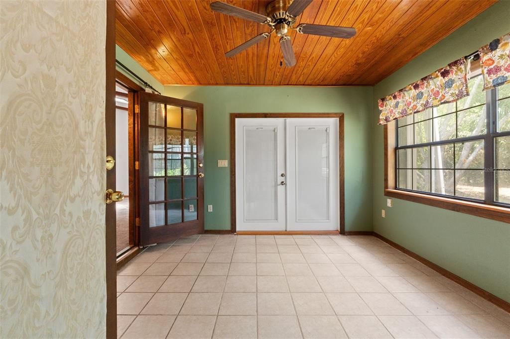 En Venta: $235,000 (3 camas, 2 baños, 1302 Pies cuadrados)