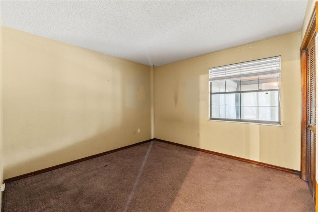 En Venta: $235,000 (3 camas, 2 baños, 1302 Pies cuadrados)