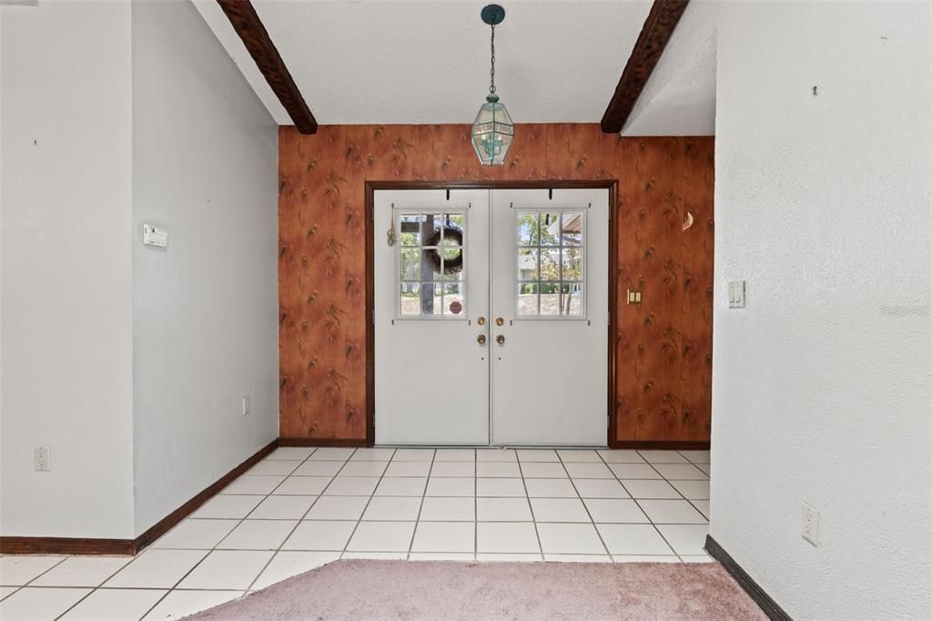 En Venta: $235,000 (3 camas, 2 baños, 1302 Pies cuadrados)