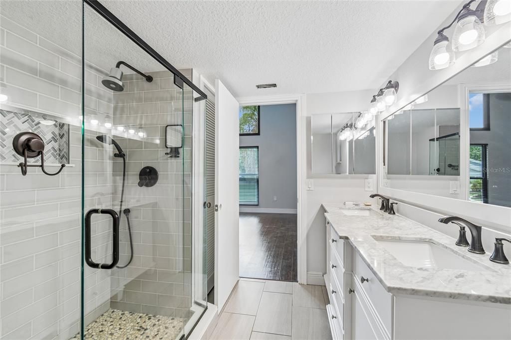For Sale: $1,290,000 (5 beds, 4 baths, 4870 Square Feet)
