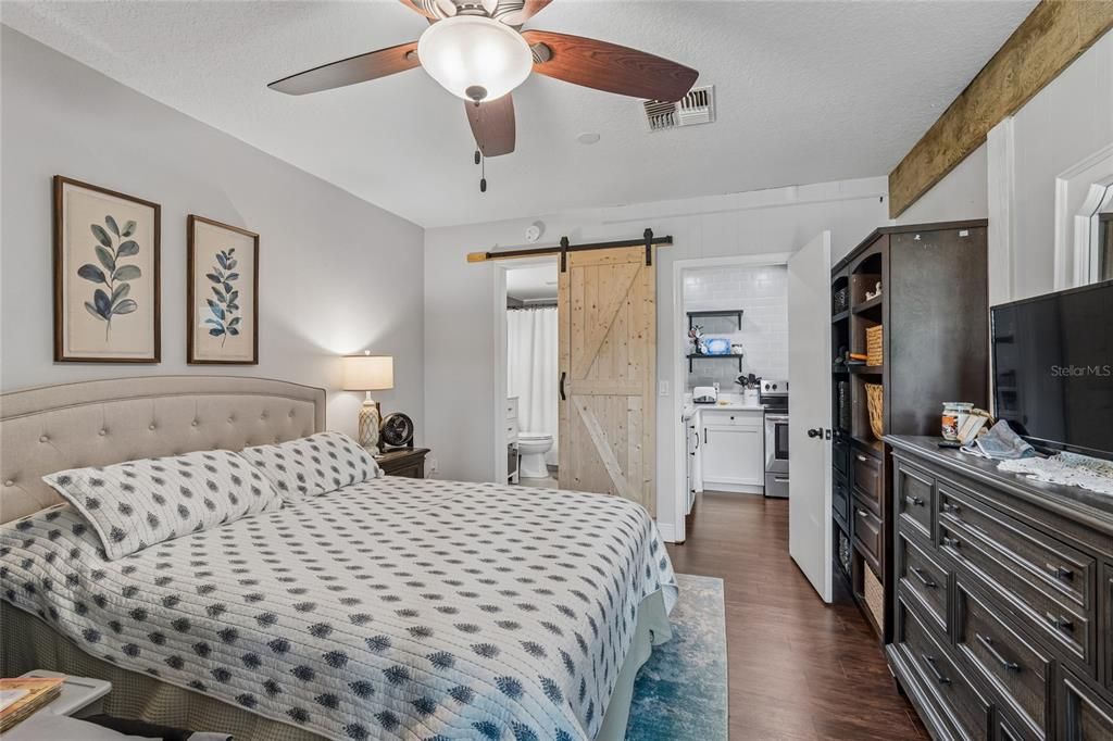 For Sale: $1,290,000 (5 beds, 4 baths, 4870 Square Feet)