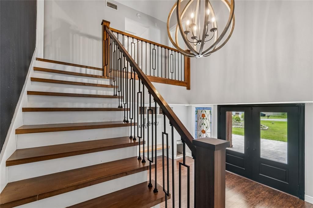 For Sale: $1,290,000 (5 beds, 4 baths, 4870 Square Feet)
