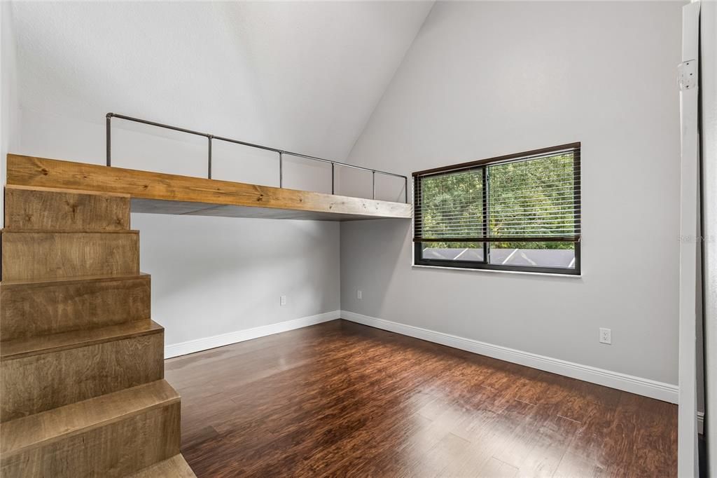 For Sale: $1,290,000 (5 beds, 4 baths, 4870 Square Feet)