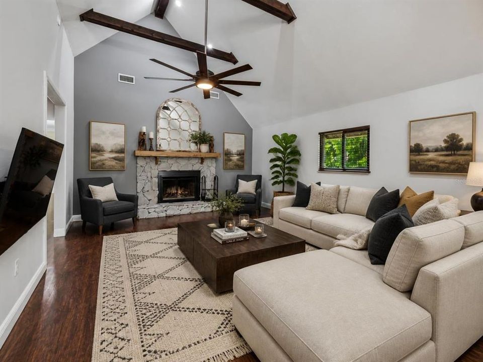 For Sale: $1,290,000 (5 beds, 4 baths, 4870 Square Feet)