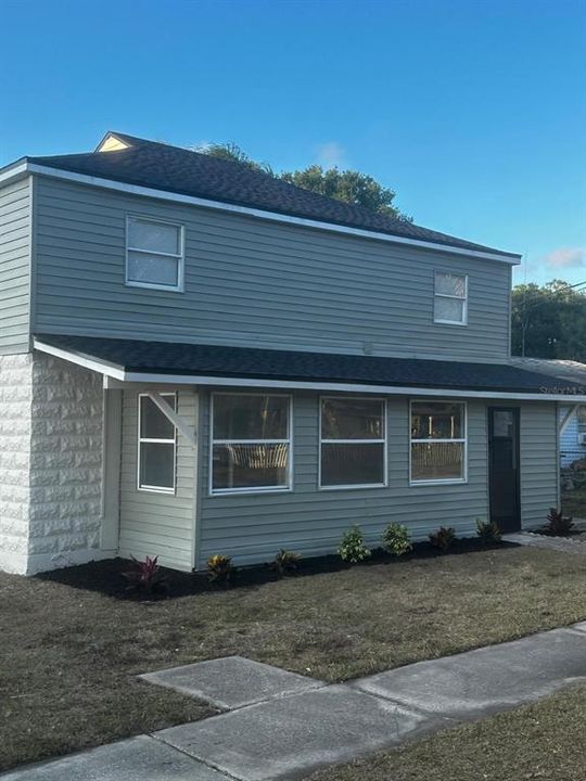 En Venta: $310,000 (4 camas, 2 baños, 1792 Pies cuadrados)