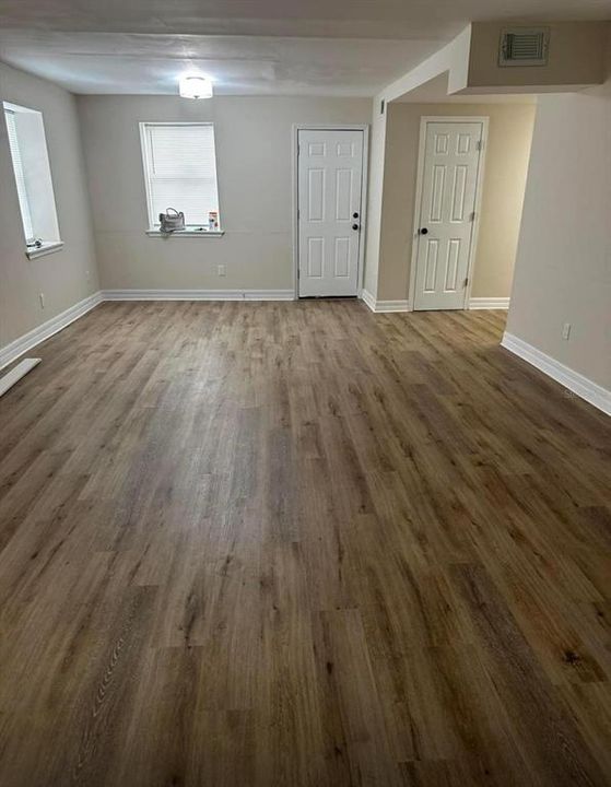 En Venta: $310,000 (4 camas, 2 baños, 1792 Pies cuadrados)