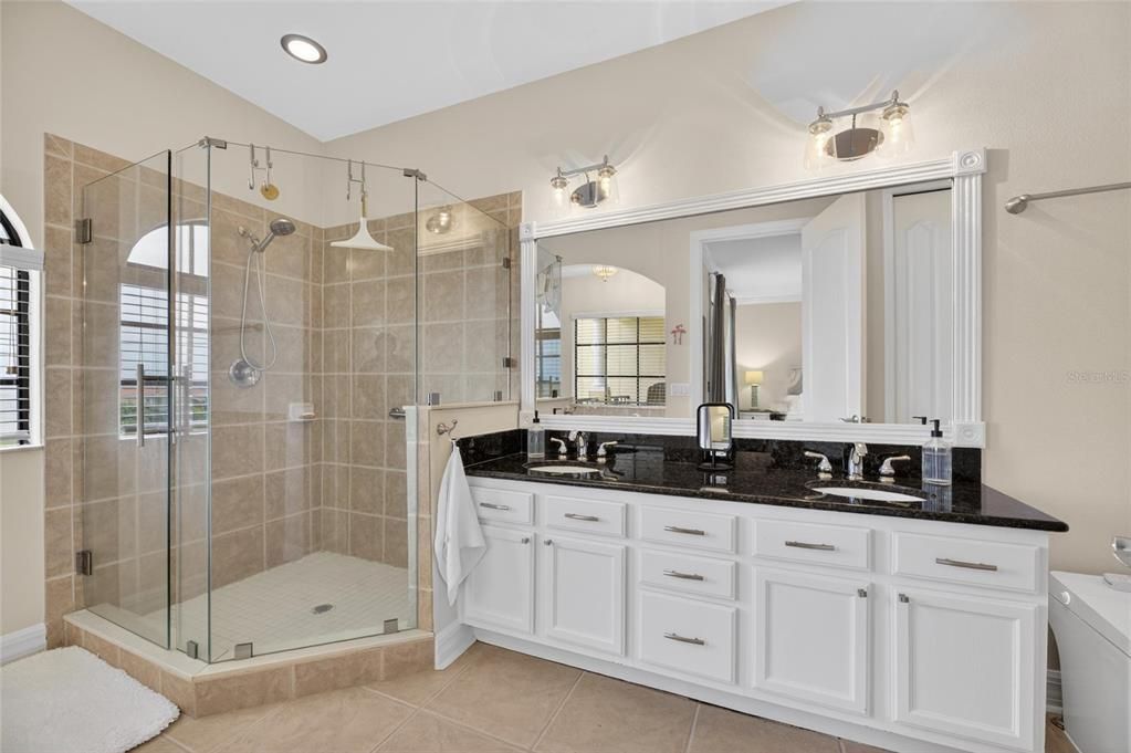 For Sale: $649,000 (5 beds, 3 baths, 3222 Square Feet)