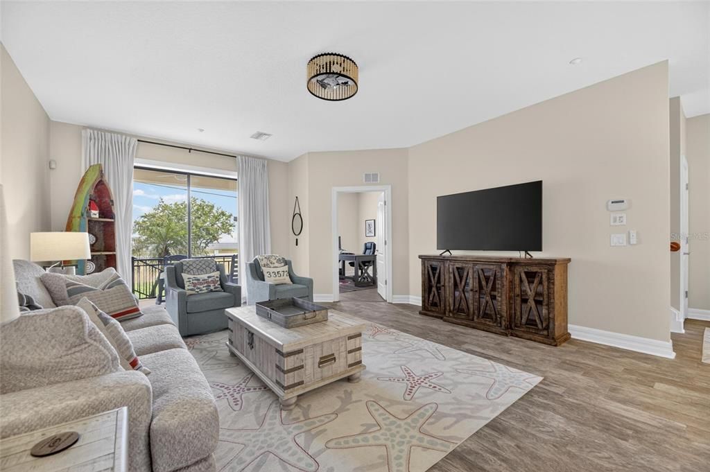 For Sale: $649,000 (5 beds, 3 baths, 3222 Square Feet)
