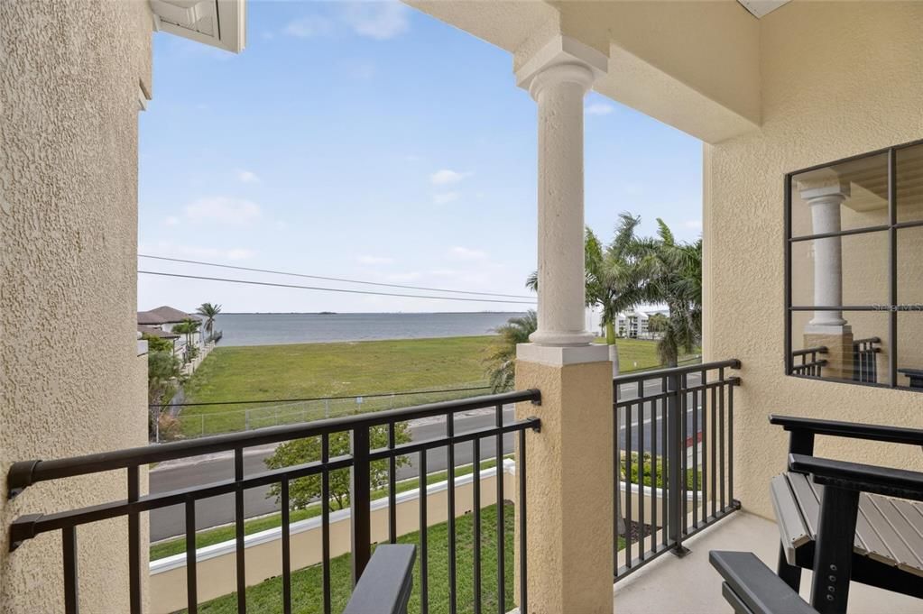 For Sale: $649,000 (5 beds, 3 baths, 3222 Square Feet)