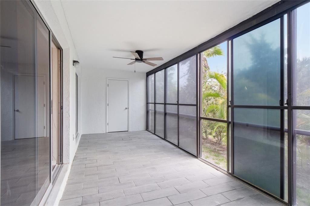 For Sale: $149,900 (2 beds, 2 baths, 1092 Square Feet)