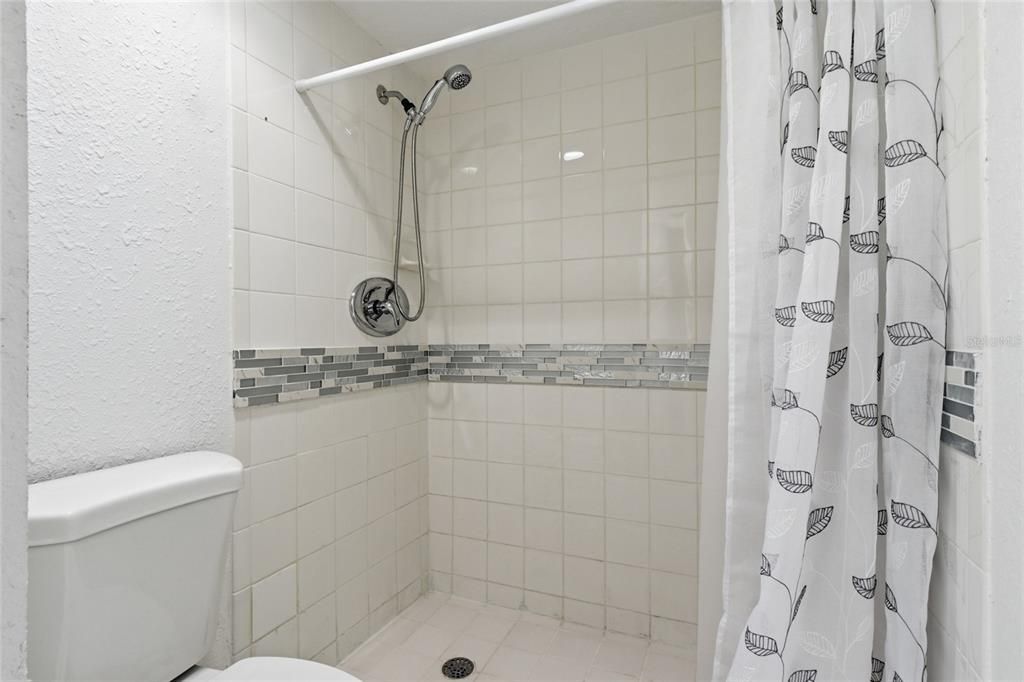 For Sale: $149,900 (2 beds, 2 baths, 1092 Square Feet)