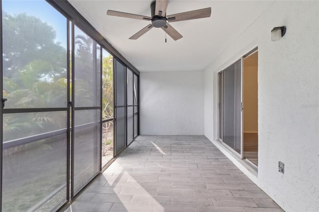 For Sale: $149,900 (2 beds, 2 baths, 1092 Square Feet)