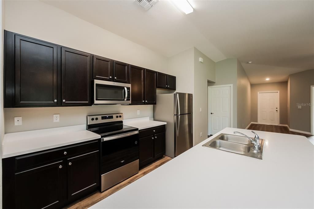 For Sale: $350,000 (4 beds, 2 baths, 1833 Square Feet)