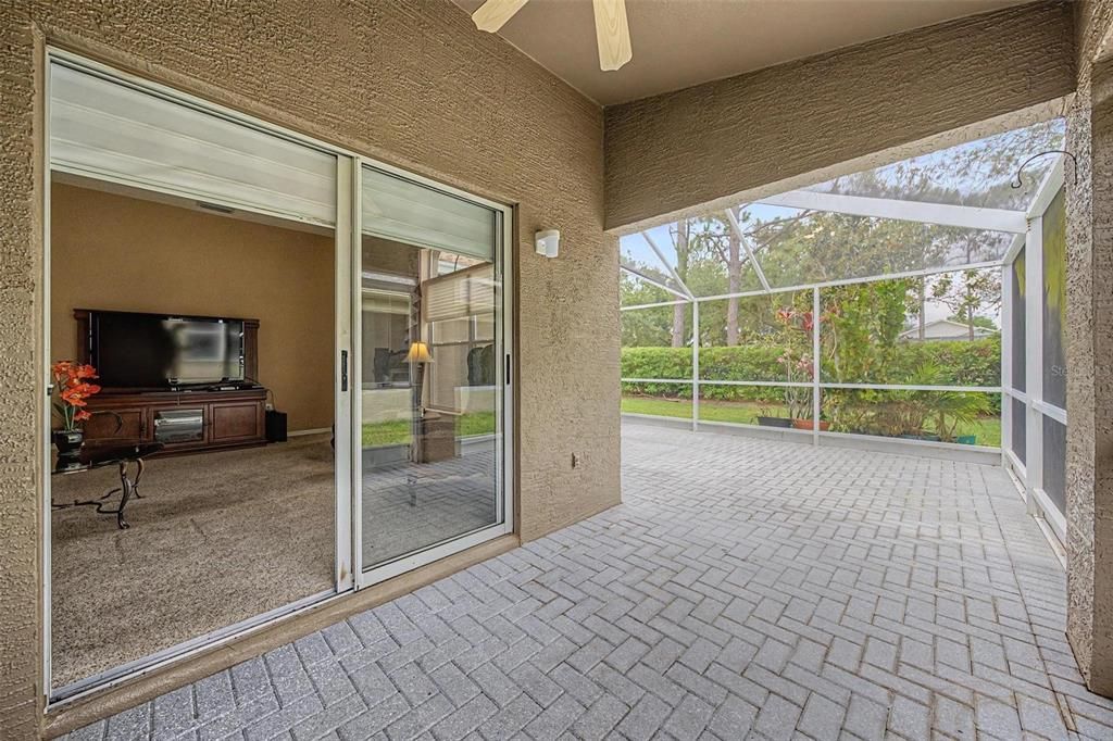 Active With Contract: $315,000 (3 beds, 2 baths, 1705 Square Feet)