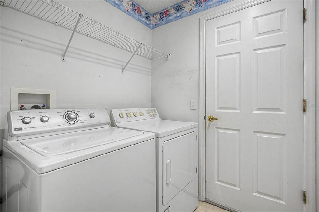 Active With Contract: $315,000 (3 beds, 2 baths, 1705 Square Feet)