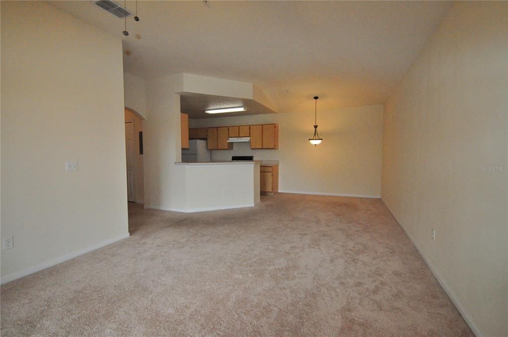 For Rent: $1,500 (1 beds, 1 baths, 856 Square Feet)