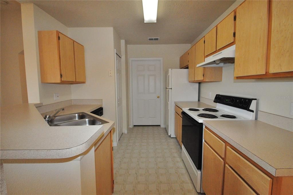 For Rent: $1,500 (1 beds, 1 baths, 856 Square Feet)