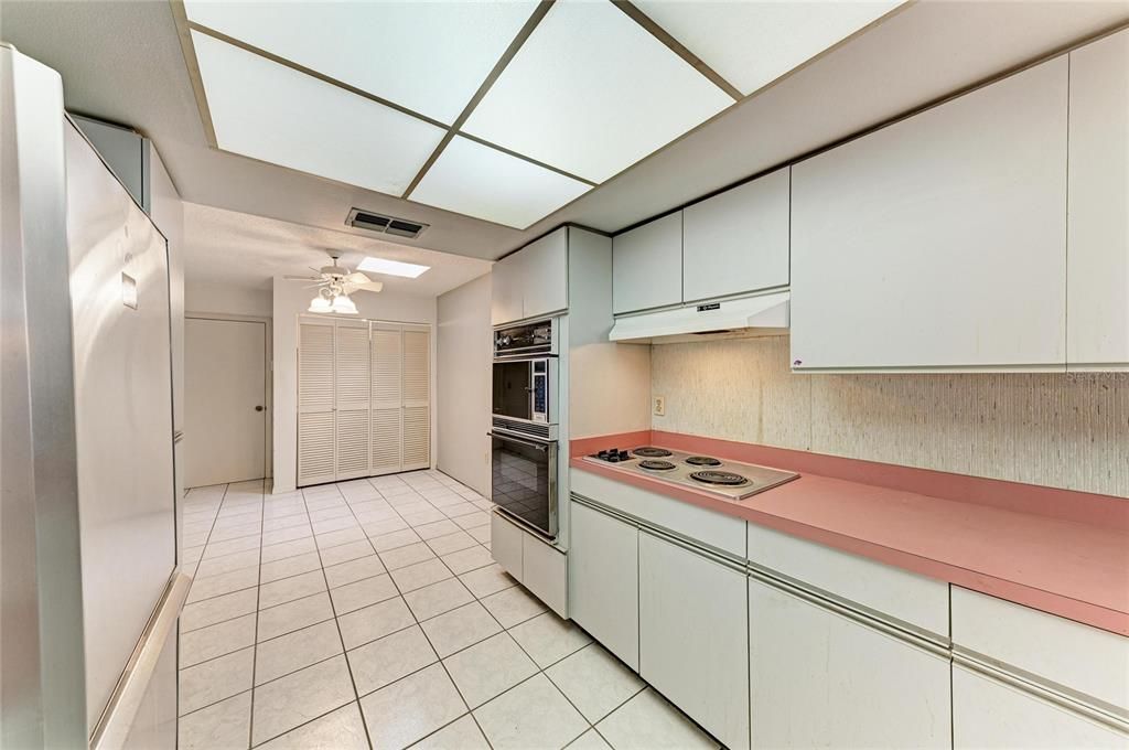 En Venta: $449,000 (3 camas, 2 baños, 1802 Pies cuadrados)