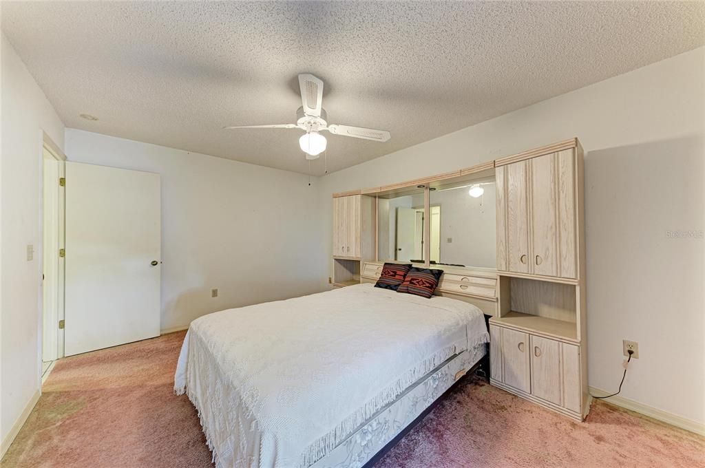 En Venta: $449,000 (3 camas, 2 baños, 1802 Pies cuadrados)